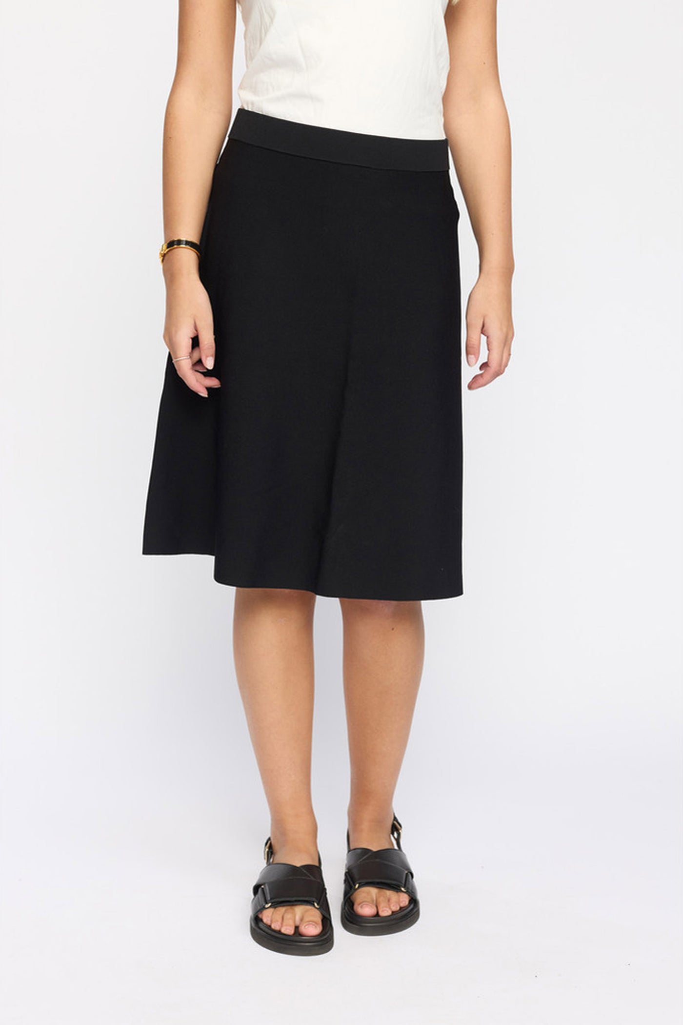 LIVA.SP25 Black - LIVA.SP25
