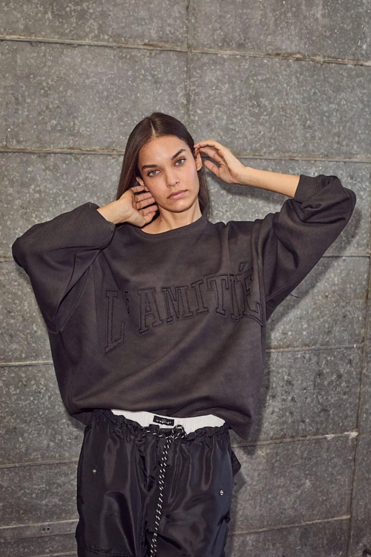L'AMITIÉ Application Sweat DARK GREY - HL10283