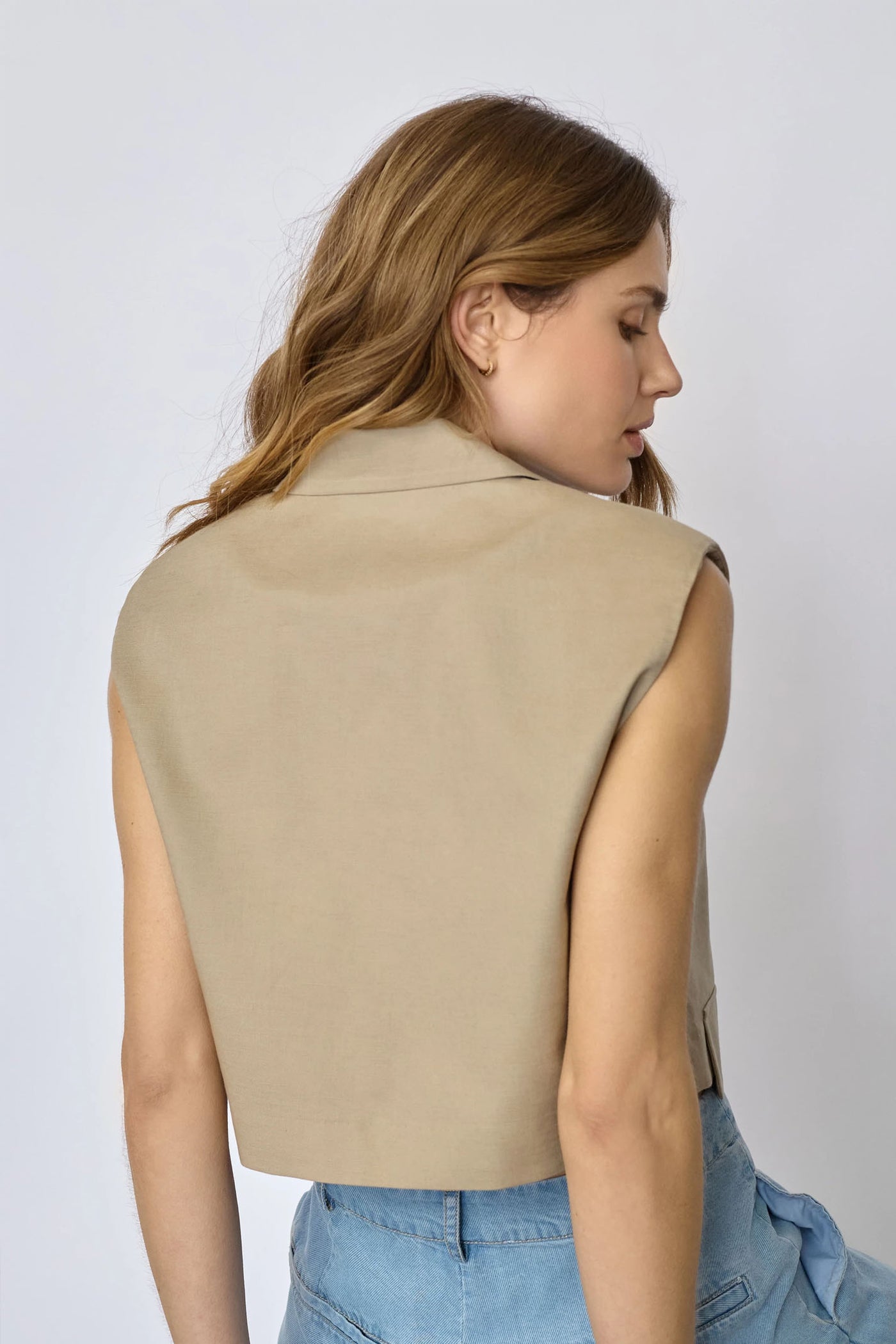 LeilaCC Linen Crop Vest 320-Bisquit - 40054