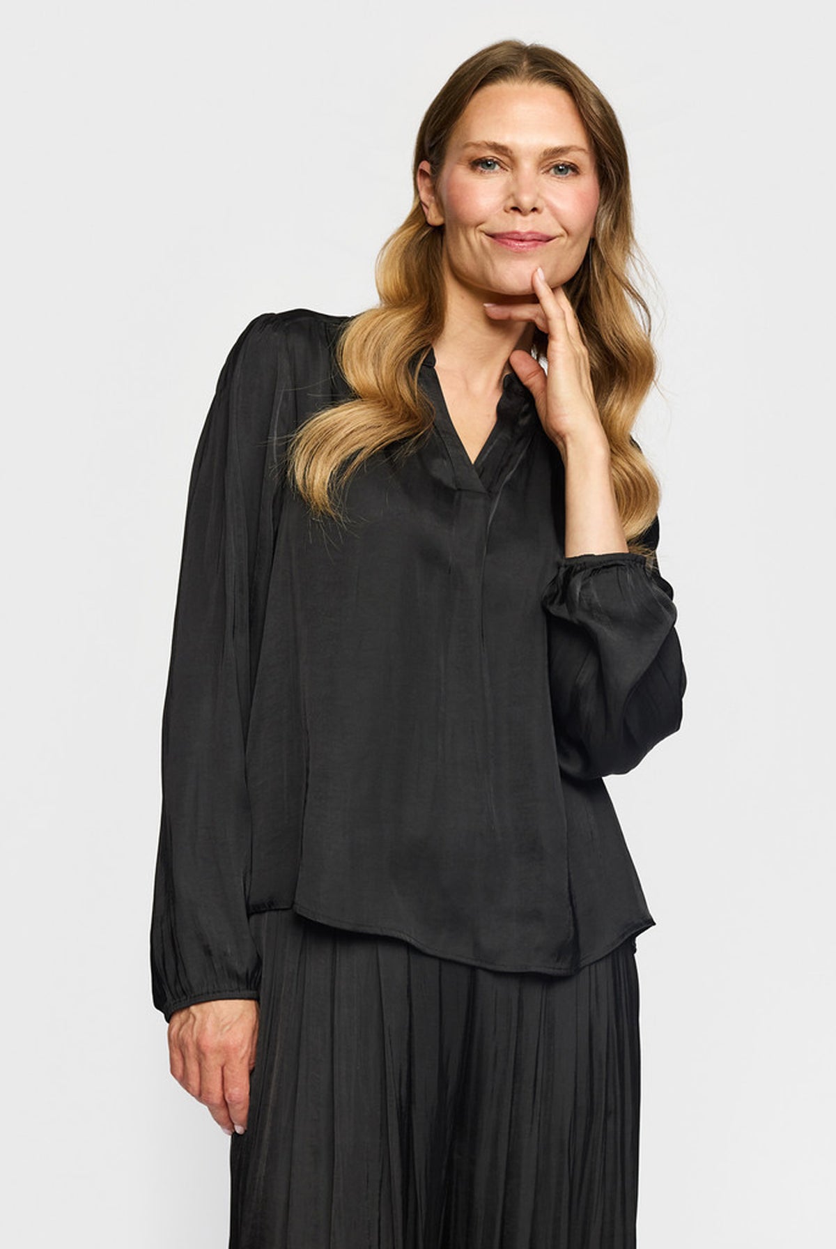 TIA 807 BLACK - 10214411688