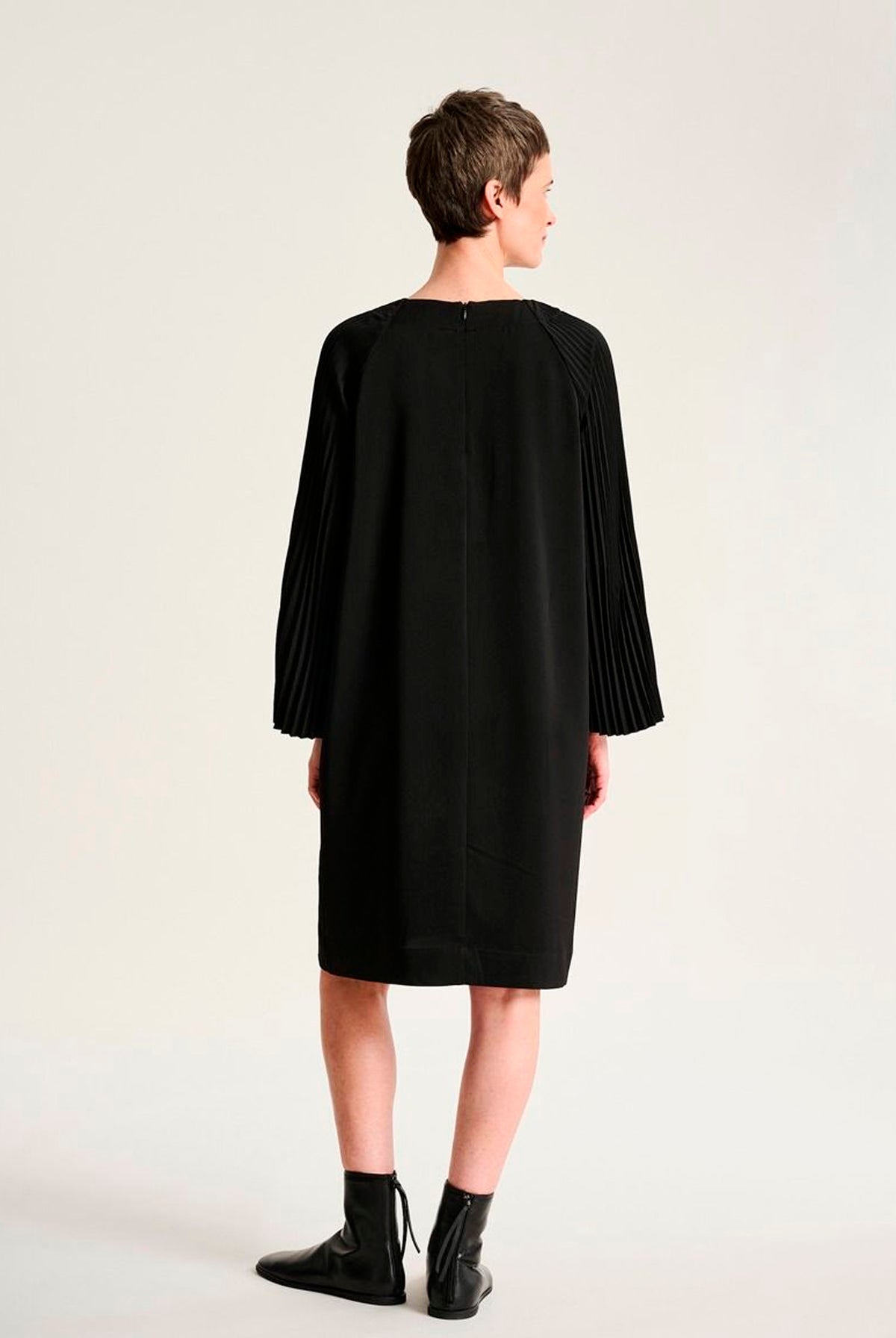 Yume kjole med plissé detalje Black - 267-2491-5935