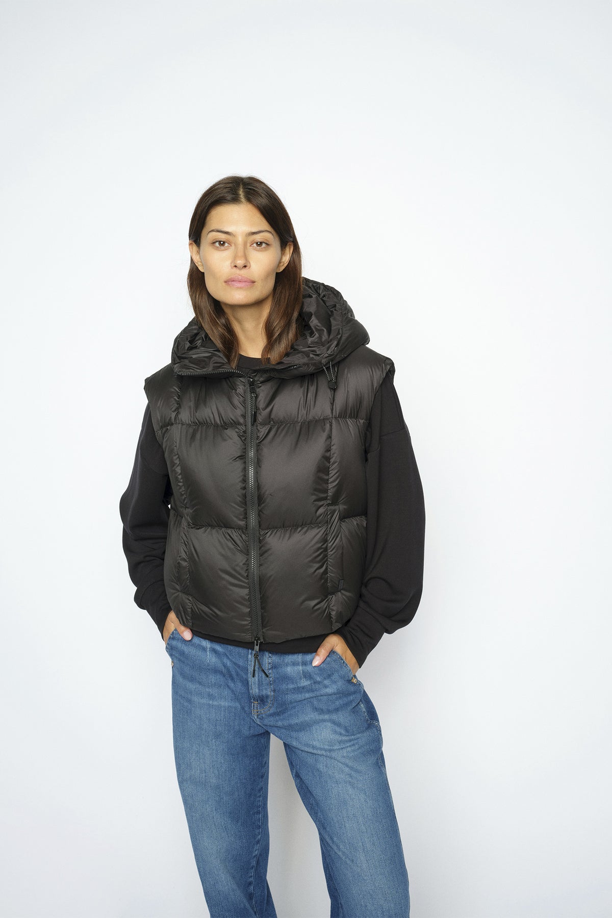 MMKiara Tally Down Vest Black - 181370