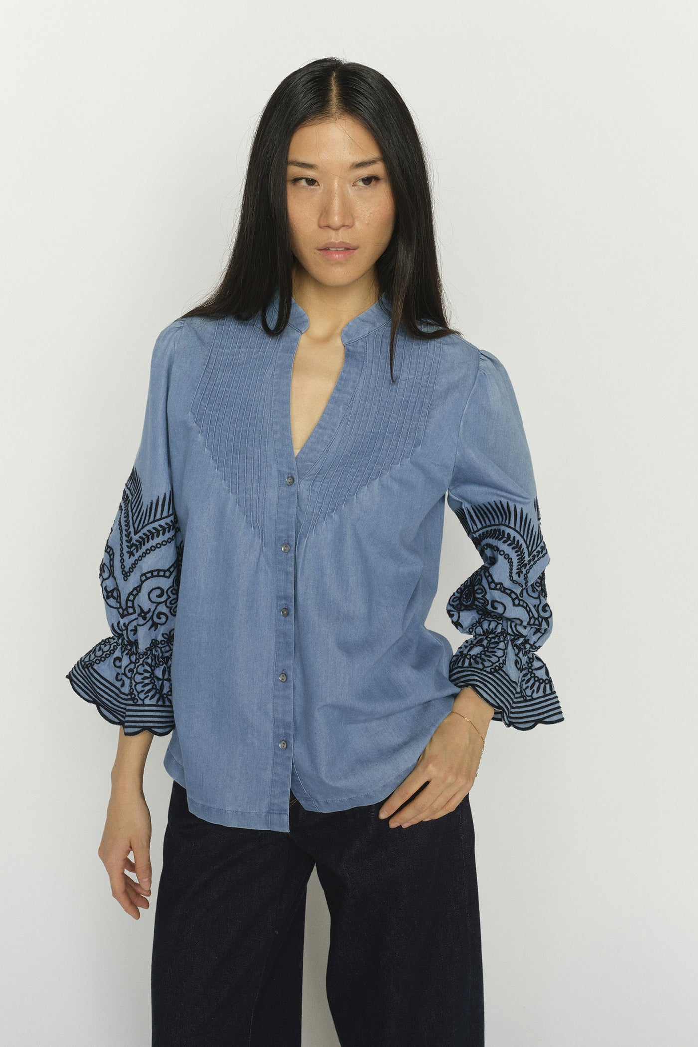 MMStomin Emb Shirt Light Blue - 178190