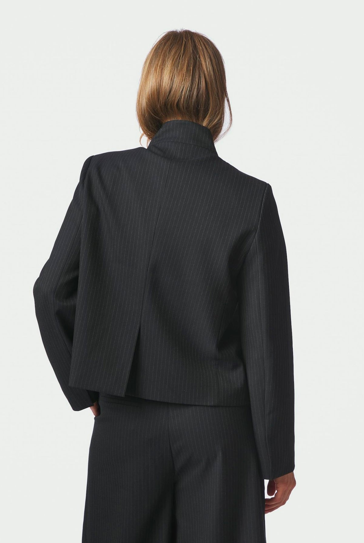 Tiria Slim Pinstripe Blazer Dark Navy - 169991