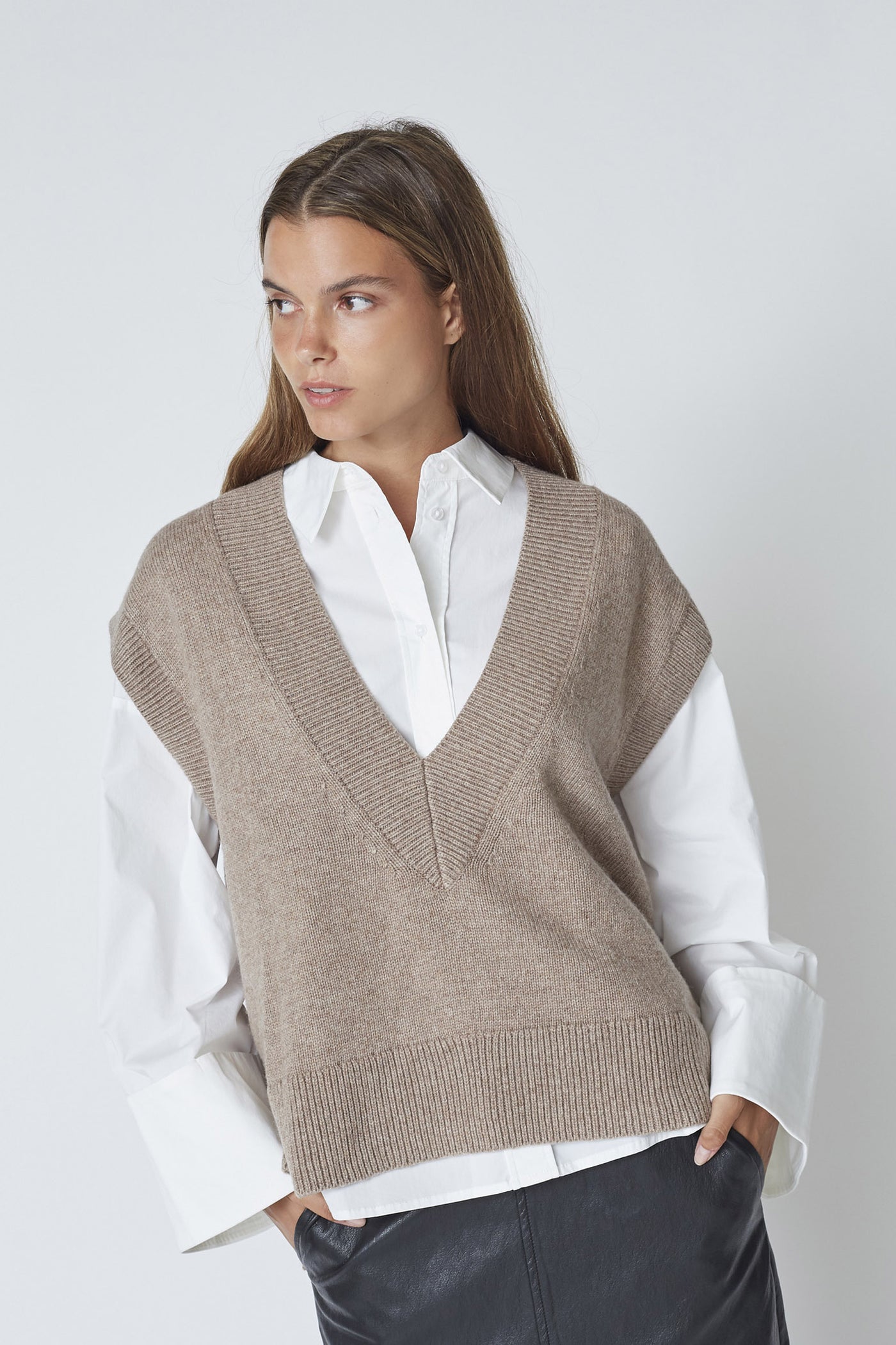 MajaCC V-Knit Vest 26-Latté - 32220
