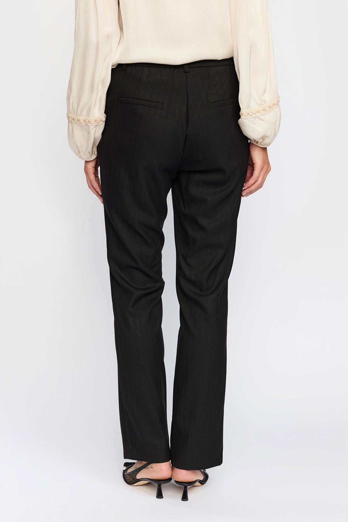 OLJA PIN BLACK PIN - 1021312