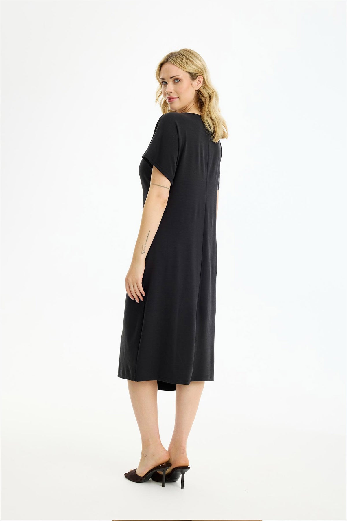 Paloma dress SORT - 17191