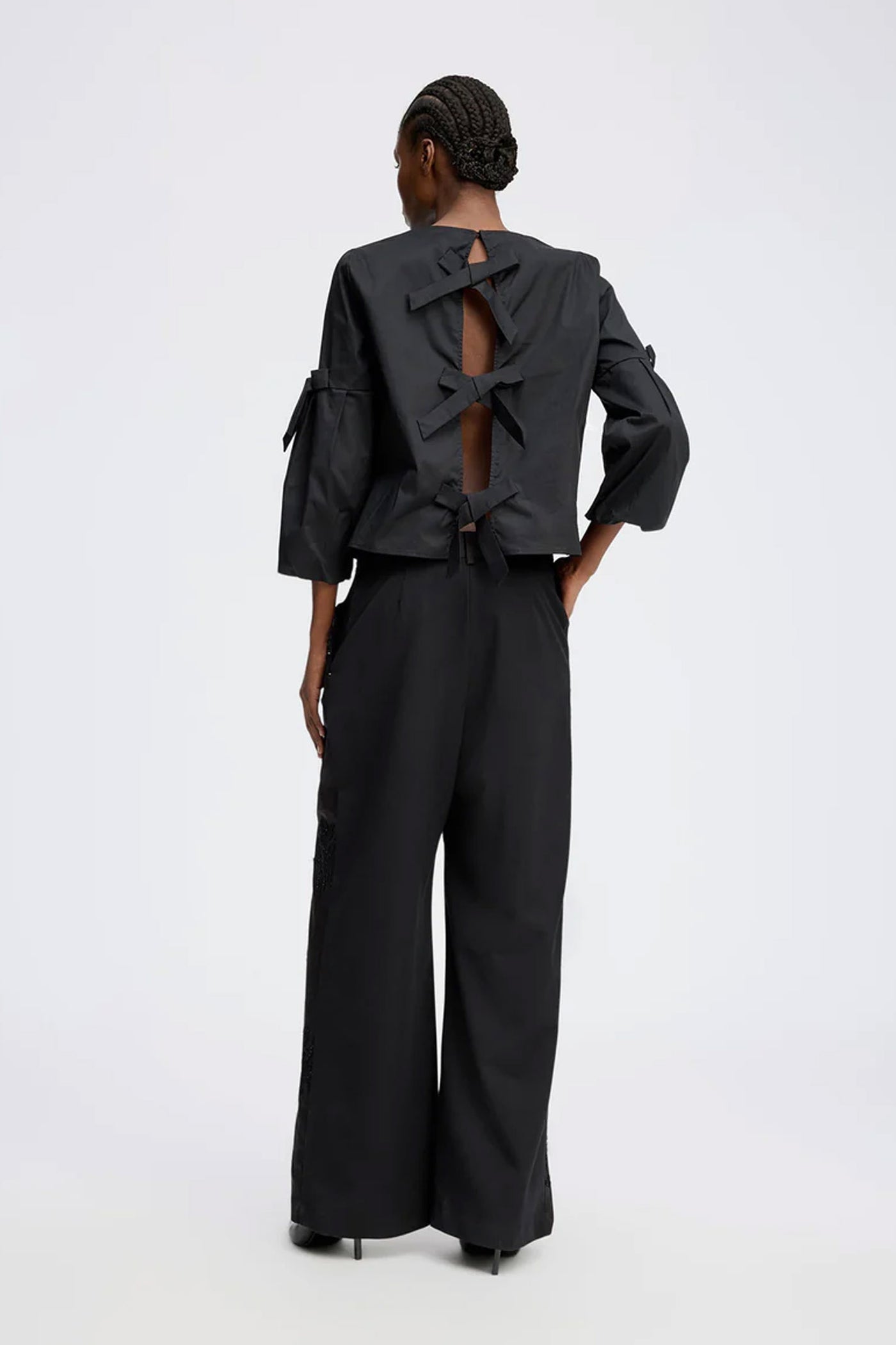 RAELYN 2-Black - 1003/25424