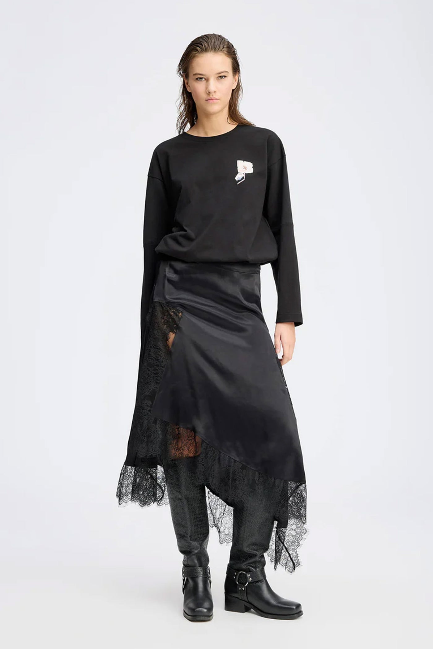 RAIS 2-Black - 1235/25443