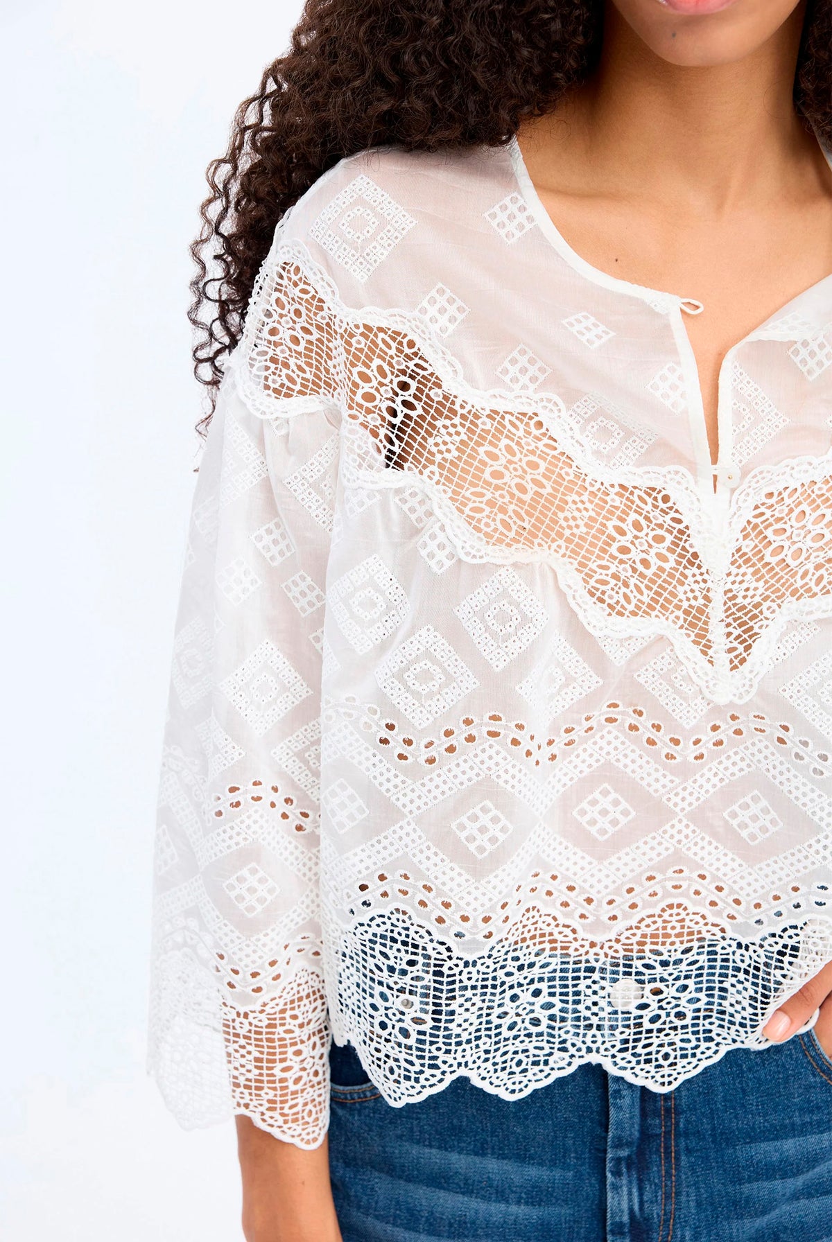 VALIANCE 33-White - 1038/26324