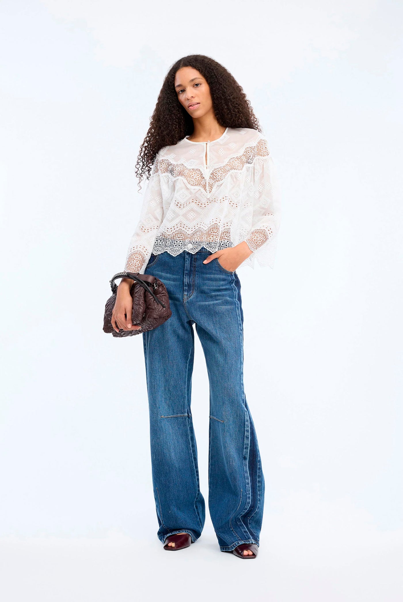 VALIANCE 33-White - 1038/26324