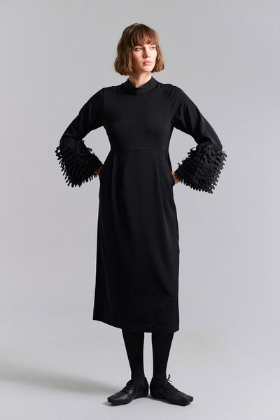 Sakura stretch kjole med flæse Black - 259-2454-5493 Thumbnail