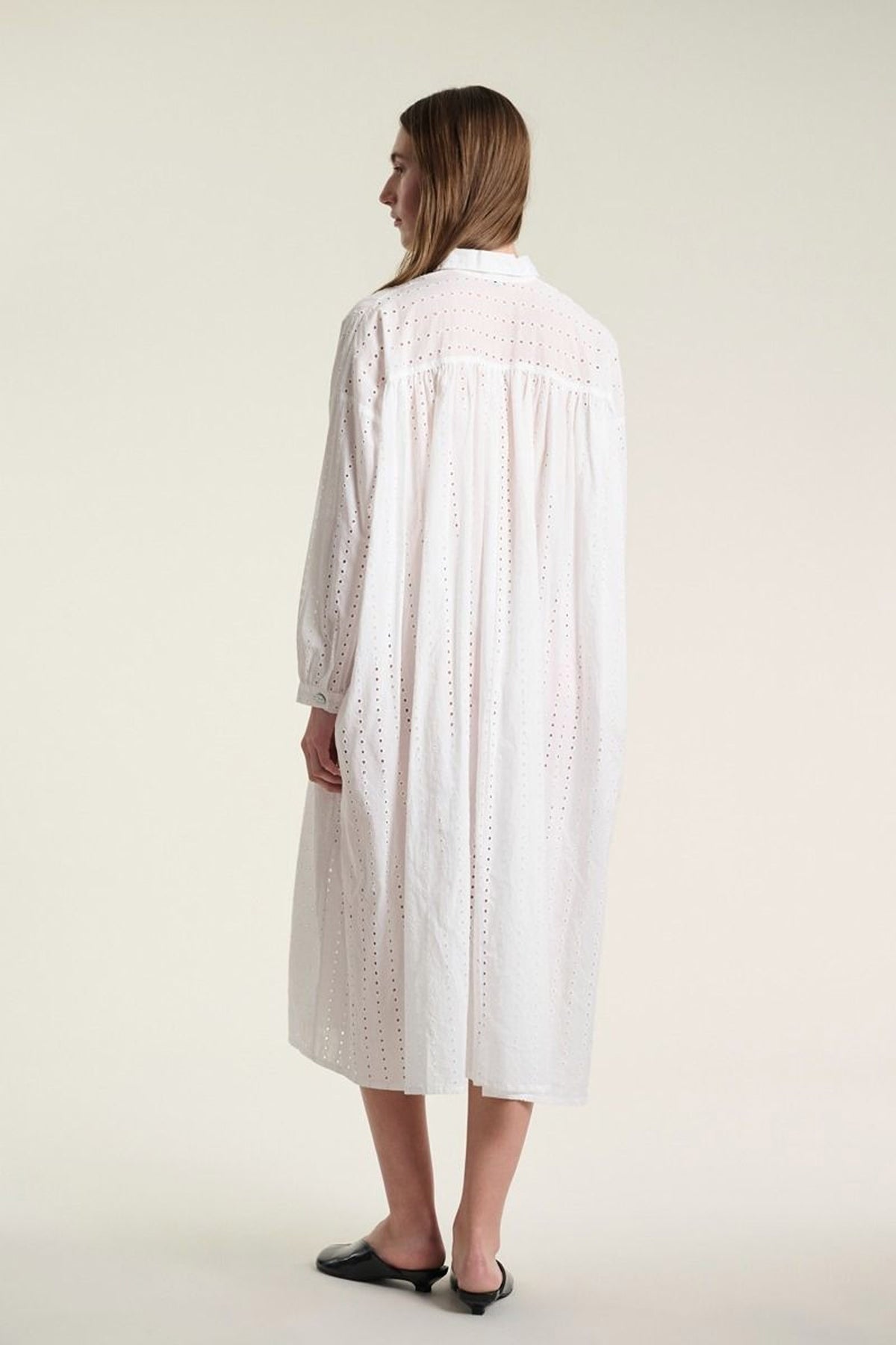 Shushu kjole White - 262-2472-5724