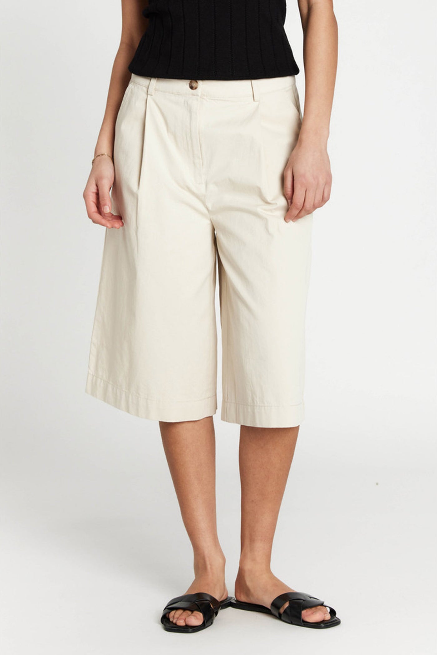 Thrinaxbbhannahi Shorts .Sand - BBW5067