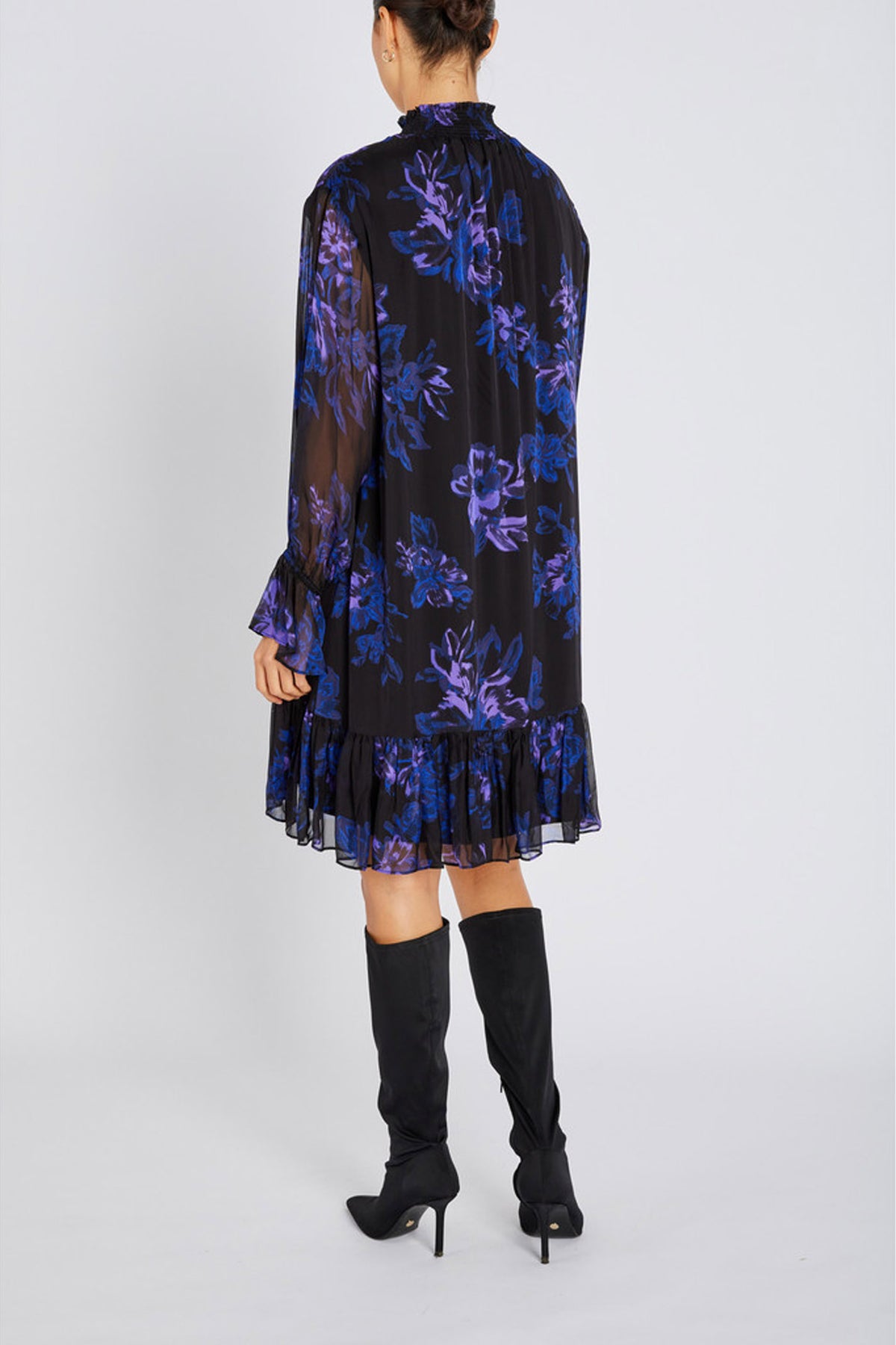 TrilobaBBViljas Dress Purple Flower - BBW4760