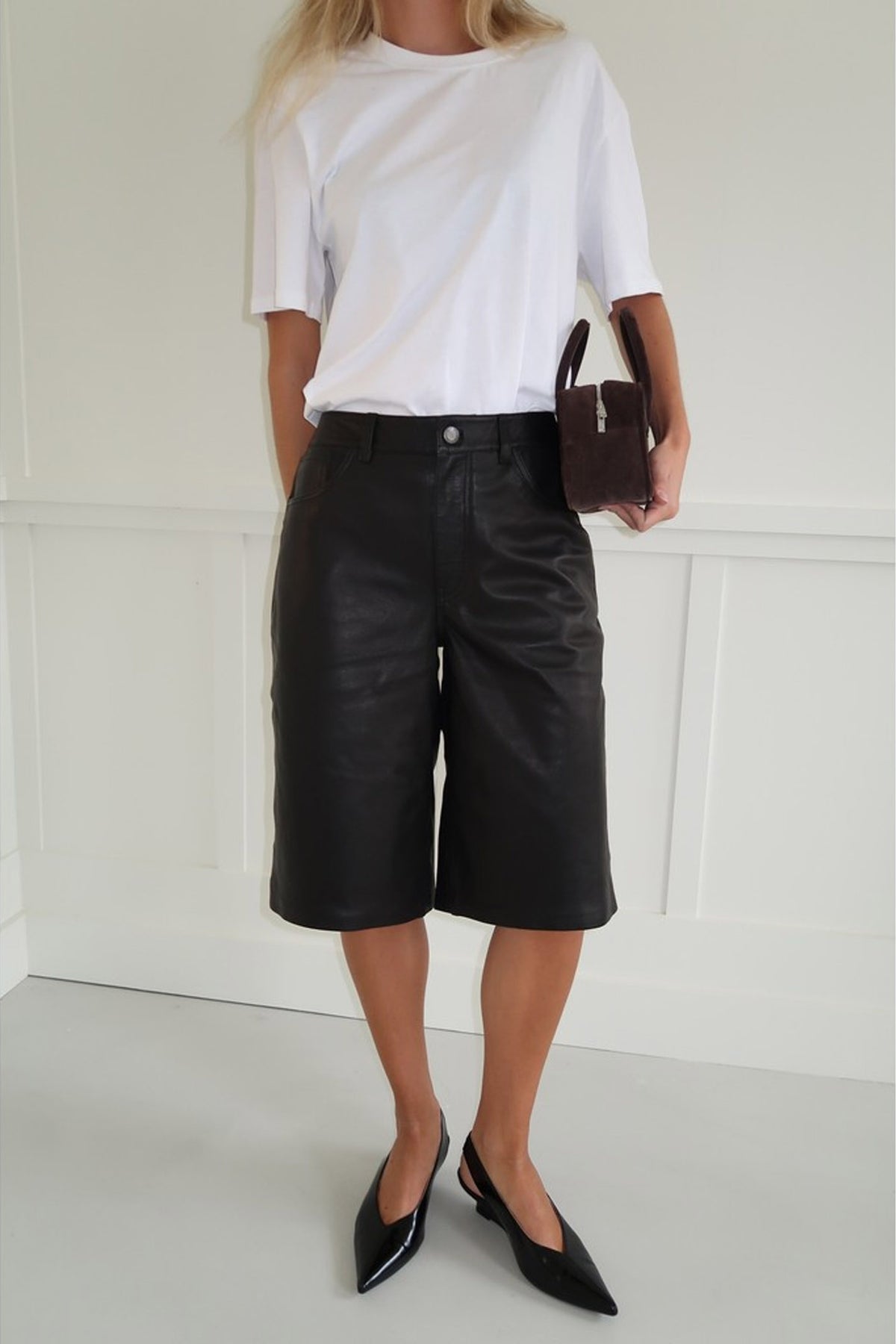 VOKESW LEATHER SHORTS 1000 Black - SNOS471
