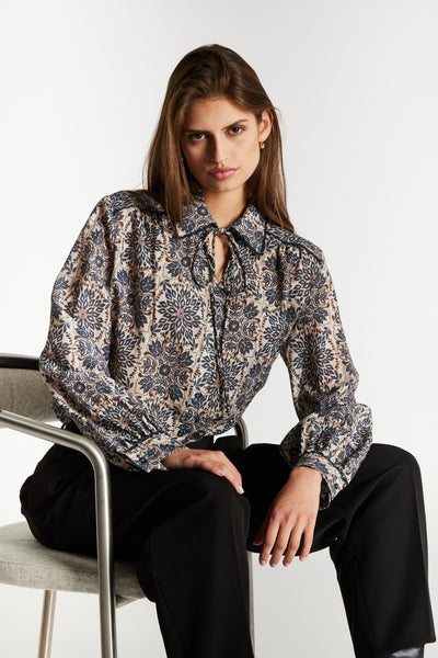 AiphanesBBLorina shirt Antique flower - BBW5168 Thumbnail