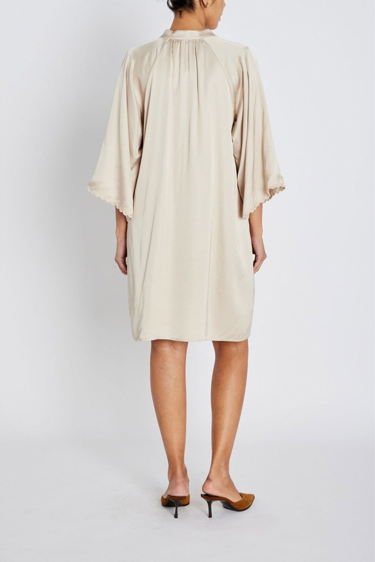 WeckiaBBWendisa dress Beige - BBW5046