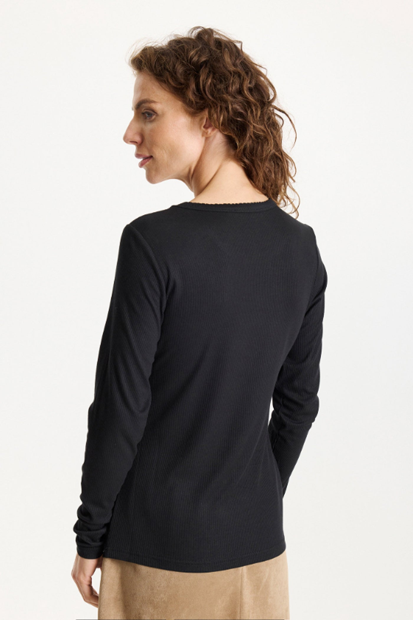 Yvonne t-shirt SORT - 16812