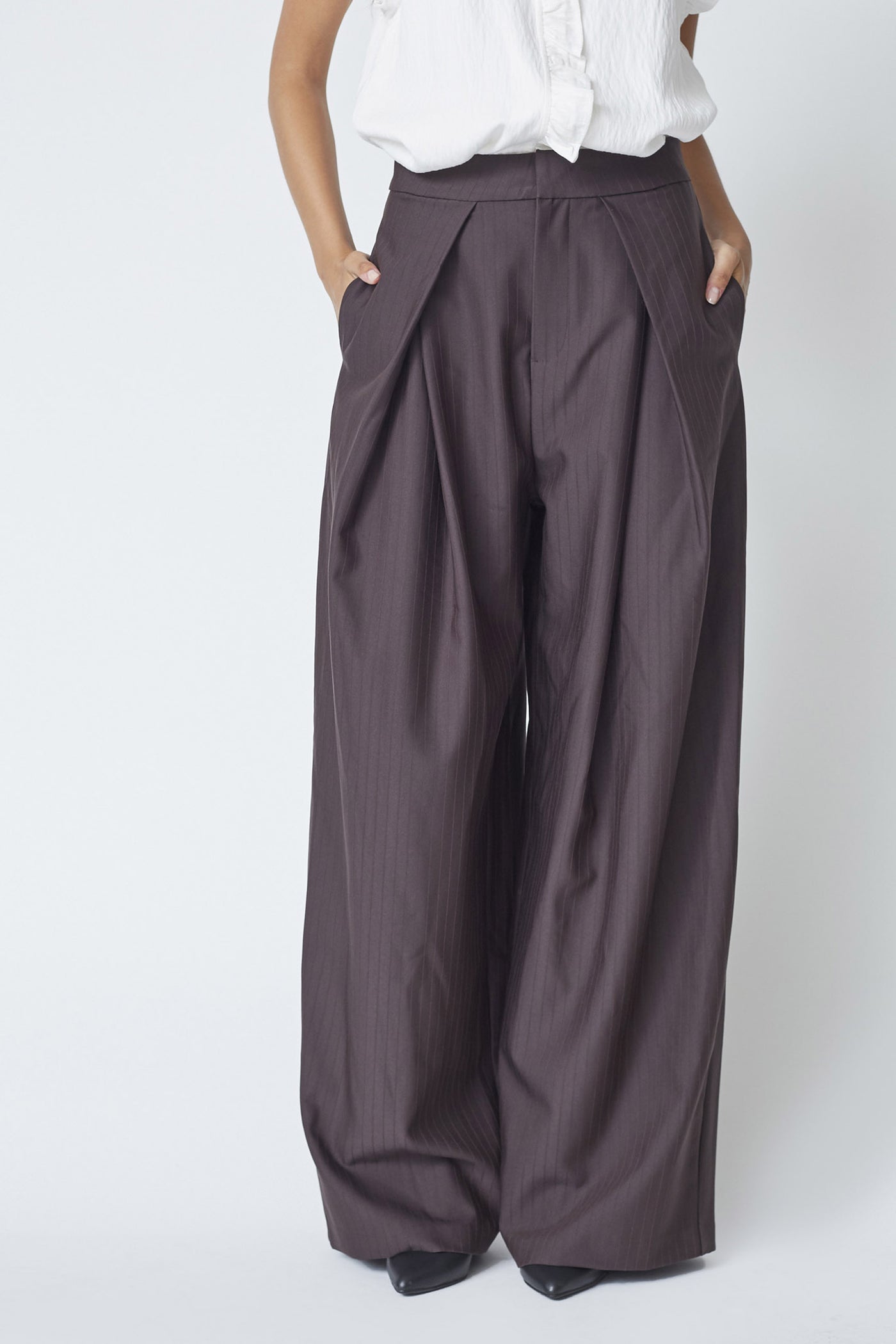 ZellaCC Pleat Pant 145-Dark Brown - 41041