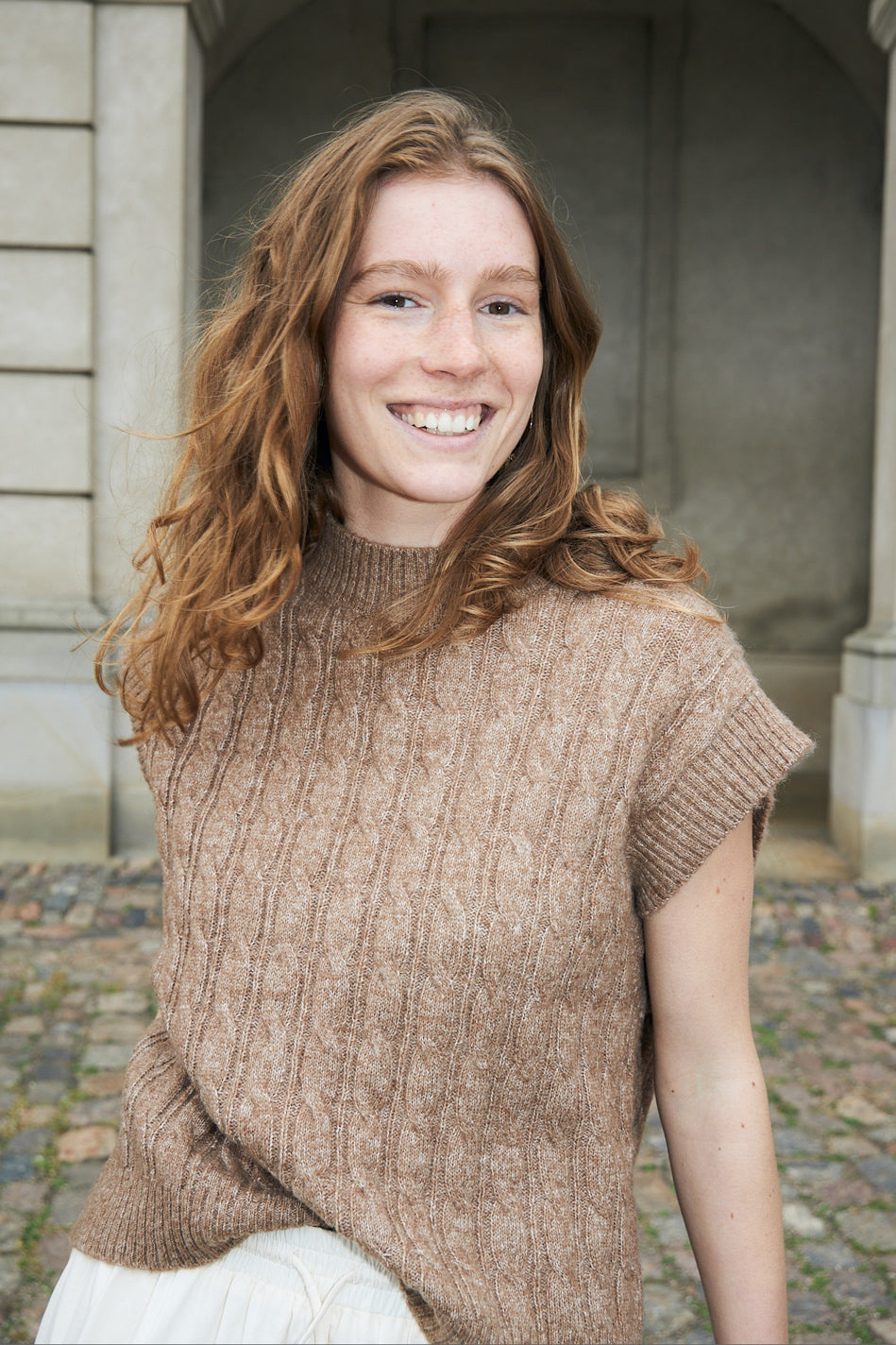 Finnll Knit Vest Sl CAMEL - 26422-5027